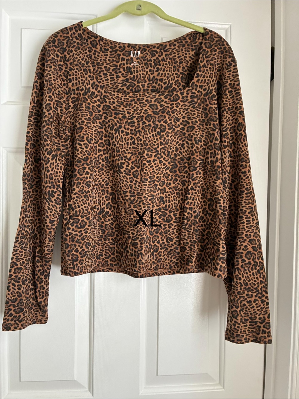 GAP Leopard Print Long Sleeve Tee in Brown and Black